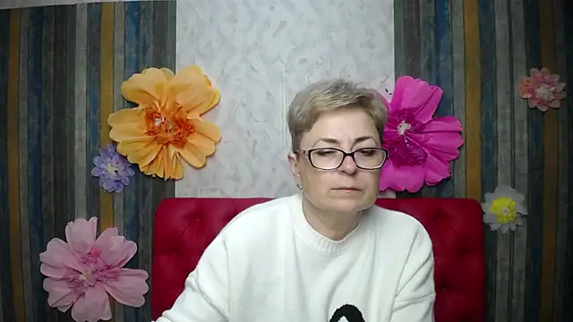 Snapshot of EmiliaGree chatting on April 23, 2026, 5:03 pm EmiliaGree online show from April 23, 2026, 5:03 pm
