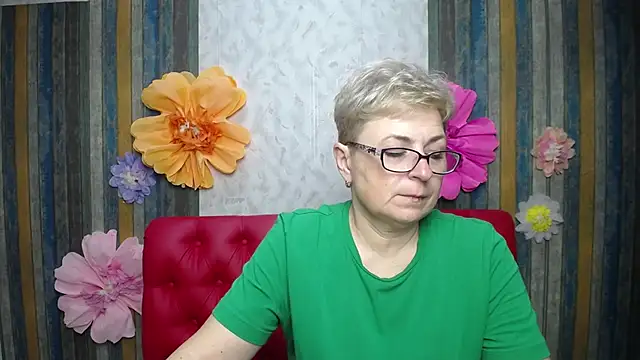 Snapshot of EmiliaGree chatting on March 28, 2026, 6:09 pm EmiliaGree online show from March 28, 2026, 6:09 pm