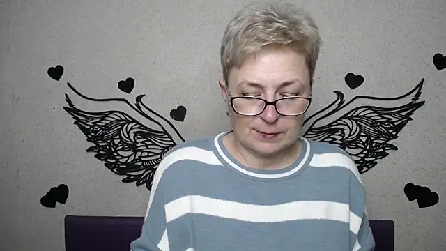 Snapshot of EmiliaGree chatting on March 25, 2026, 6:07 pm EmiliaGree online show from March 25, 2026, 6:07 pm