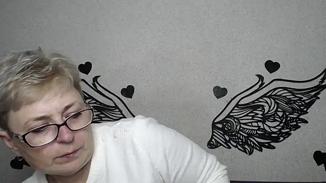 Snapshot of EmiliaGree chatting on March 24, 2026, 6:08 pm EmiliaGree online show from March 24, 2026, 6:08 pm