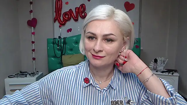 Snapshot of OliviaHorst chatting on March 21, 2025, 9:34 am OliviaHorst online show from March 21, 2025, 9:34 am