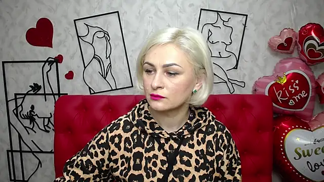 Snapshot of OliviaHorst chatting on March 5, 2025, 6:44 am OliviaHorst online show from March 5, 2025, 6:44 am