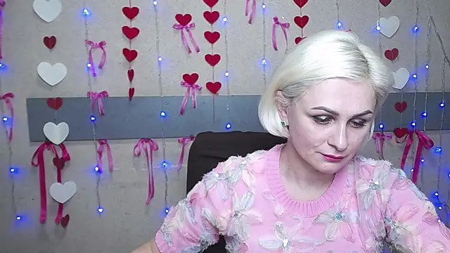 Snapshot of OliviaHorst chatting on February 22, 2025, 4:19 pm OliviaHorst online show from February 22, 2025, 4:19 pm