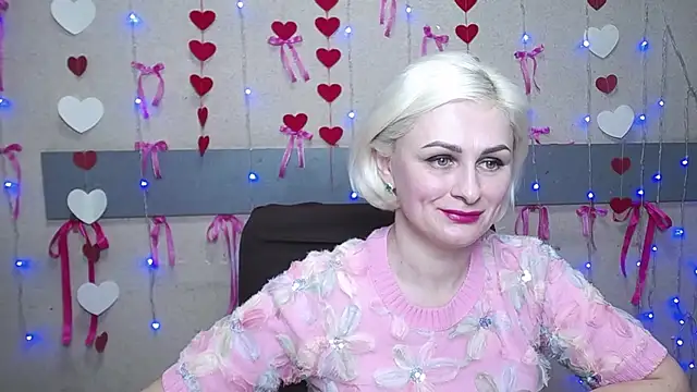 Snapshot of OliviaHorst chatting on February 22, 2025, 1:02 pm OliviaHorst online show from February 22, 2025, 1:02 pm