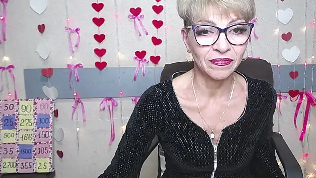 Snapshot of EllaBonito chatting on February 28, 2025, 12:42 pm EllaBonito online show from February 28, 2025, 12:42 pm