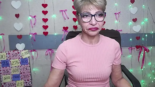 Snapshot of EllaBonito chatting on February 7, 2025, 3:52 pm EllaBonito online show from February 7, 2025, 3:52 pm