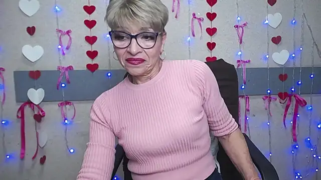 Snapshot of EllaBonito chatting on February 2, 2025, 3:39 pm EllaBonito online show from February 2, 2025, 3:39 pm