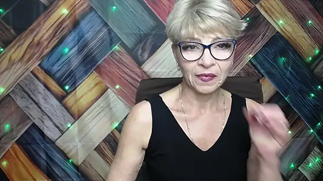Snapshot of EllaBonito chatting on October 12, 2025, 5:31 am EllaBonito online show from October 12, 2025, 5:31 am