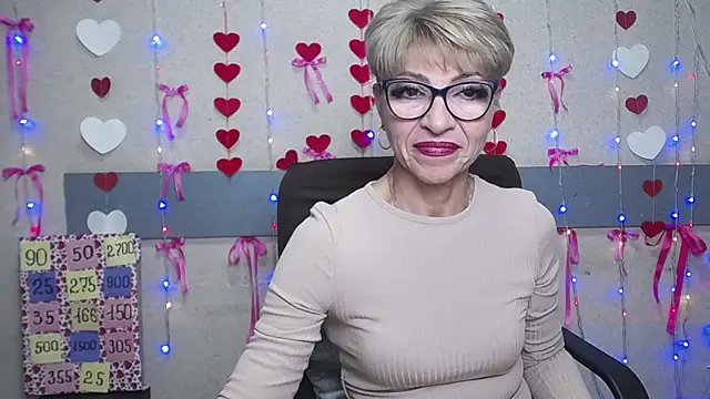 Snapshot of EllaBonito chatting on February 17, 2025, 12:38 pm EllaBonito online show from February 17, 2025, 12:38 pm