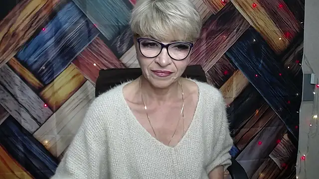 Snapshot of EllaBonito chatting on October 17, 2025, 5:33 am EllaBonito online show from October 17, 2025, 5:33 am