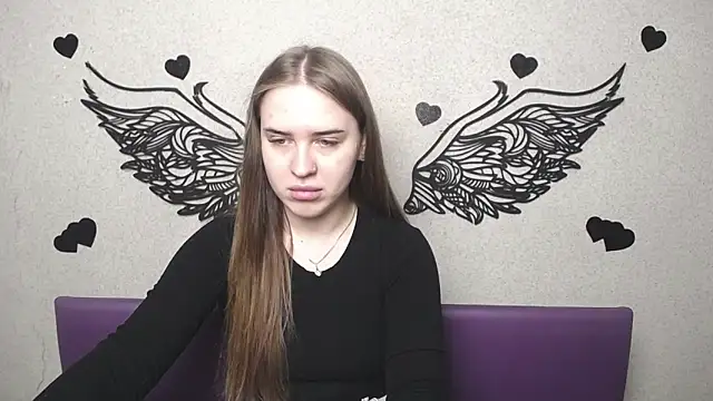Snapshot of LauraHlot chatting on April 28, 2026, 5:45 am LauraHlot online show from April 28, 2026, 5:45 am