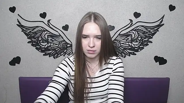 Snapshot of LauraHlot chatting on April 18, 2026, 7:07 pm LauraHlot online show from April 18, 2026, 7:07 pm