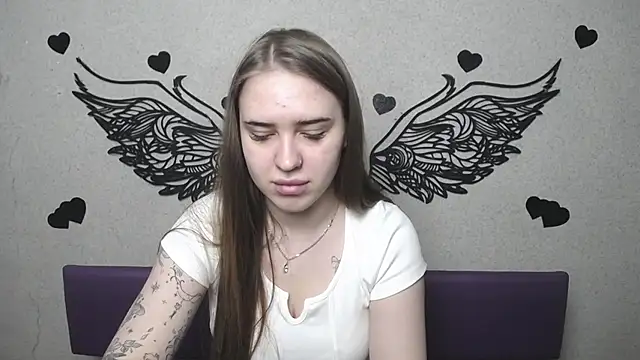 Snapshot of LauraHlot chatting on April 26, 2026, 5:54 pm LauraHlot online show from April 26, 2026, 5:54 pm