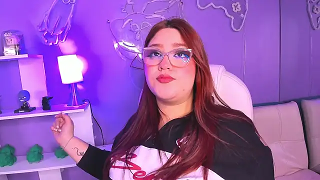 Camiila Osorio online show from January 13, 2026, 8:35 pm