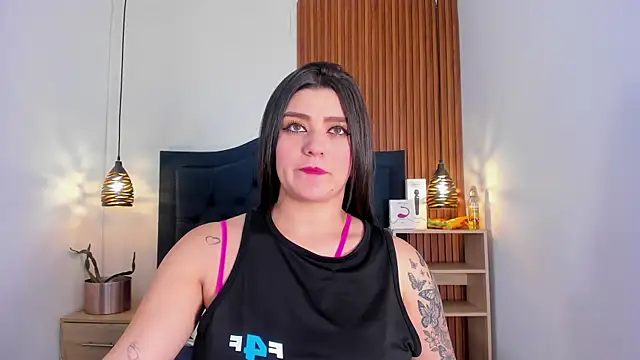 SARA STONE17 online show from October 13, 2025, 11:34 am