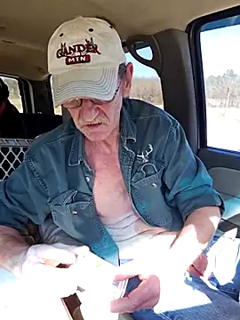 coolbrease10 online show from February 9, 2026, 7:01 pm