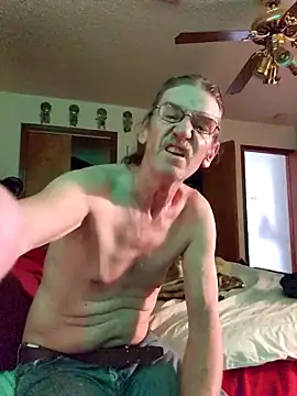 coolbrease10 online show from April 26, 2026, 8:39 pm