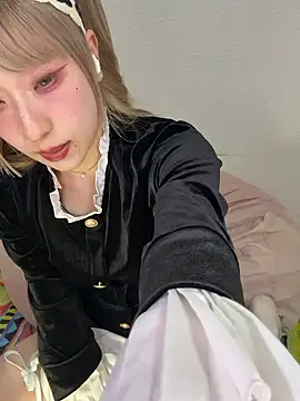 alice  1111 online show from April 10, 2026, 10:44 am