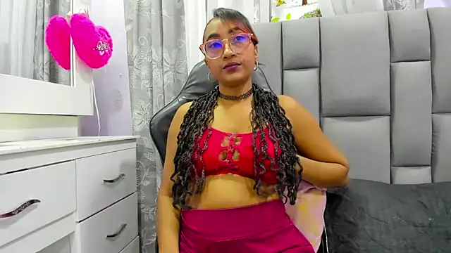 Snapshot of MurphyAngelina chatting on November 2, 2025, 3:22 am MurphyAngelina online show from November 2, 2025, 3:22 am