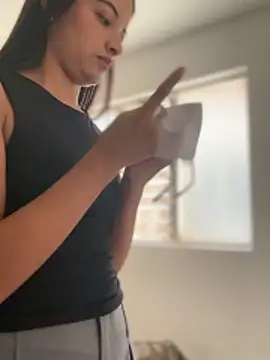 Arilw online show from November 26, 2025, 2:06 pm