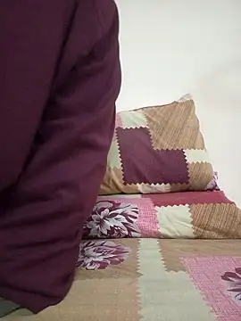 Shubuu  x online show from March 19, 2026, 9:42 am