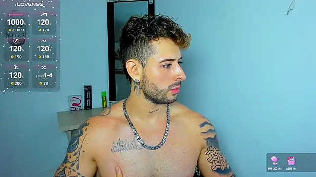 Snapshot of Ares_blue chatting on September 17, 2025, 1:24 pm Ares blue online show from September 17, 2025, 1:24 pm