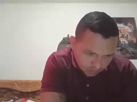 Snapshot of Guti23678 chatting on December 15, 2025, 4:57 pm Guti23678 online show from December 15, 2025, 4:57 pm