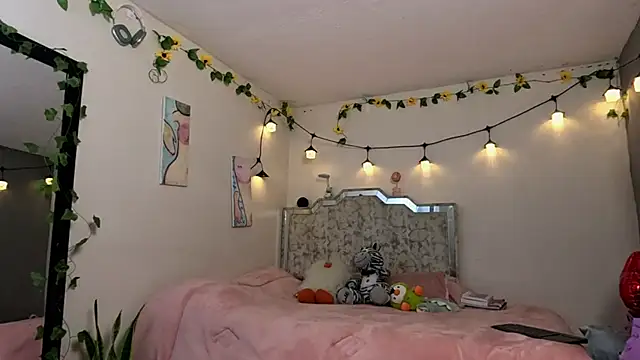 Tomoe b online show from January 15, 2026, 8:18 am