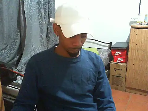 Snapshot of 29YOURZ_28_ chatting on December 5, 2025, 8:28 pm 29YOURZ 28 online show from December 5, 2025, 8:28 pm