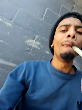 Snapshot of 29YOURZ_28_ chatting on November 4, 2025, 8:51 am 29YOURZ 28 online show from November 4, 2025, 8:51 am