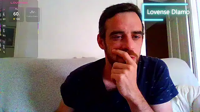 Snapshot of _NakedChef_ chatting on October 1, 2025, 4:55 pm NakedChef online show from October 1, 2025, 4:55 pm