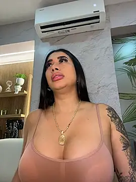 kiim taaylor online show from November 26, 2025, 7:14 pm