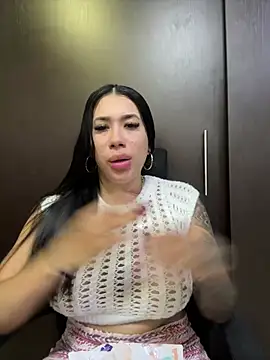 kiim taaylor online show from March 20, 2025, 12:32 pm