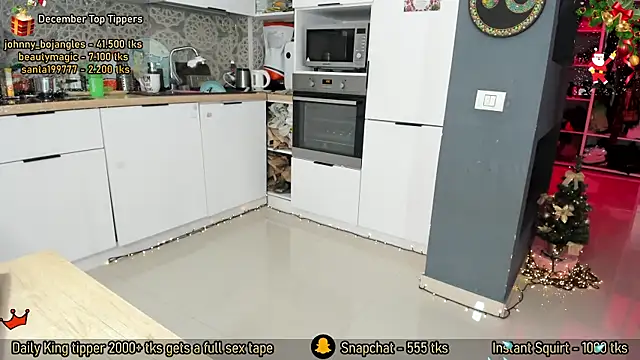 AmySuperHeroes online show from December 16, 2025, 1:15 pm