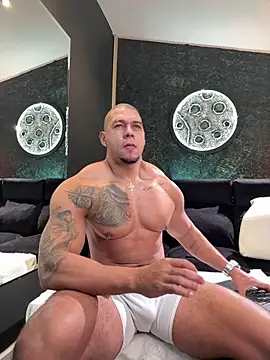 MassimoWalton2 online show from September 28, 2025, 3:41 pm