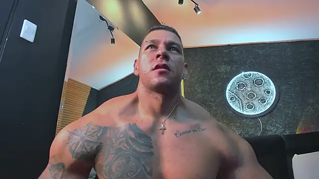 MassimoWalton2 online show from January 16, 2025, 7:17 am