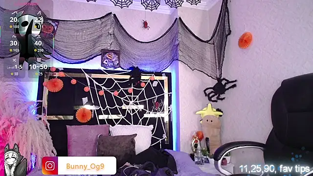 Snapshot of Bunny_O chatting on November 3, 2025, 8:01 pm Bunny O online show from November 3, 2025, 8:01 pm