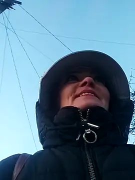 SweetLeila40 online show from April 6, 2026, 5:03 pm