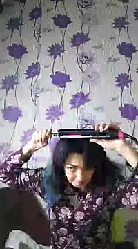 Snapshot of SweetLeila40 chatting on February 6, 2025, 4:58 pm SweetLeila40 online show from February 6, 2025, 4:58 pm