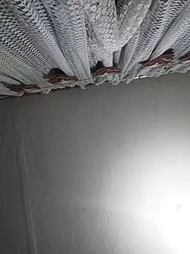 SweetLeila40 online show from January 7, 2026, 9:20 pm