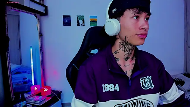 juniior 2311  online show from March 5, 2026, 3:52 pm