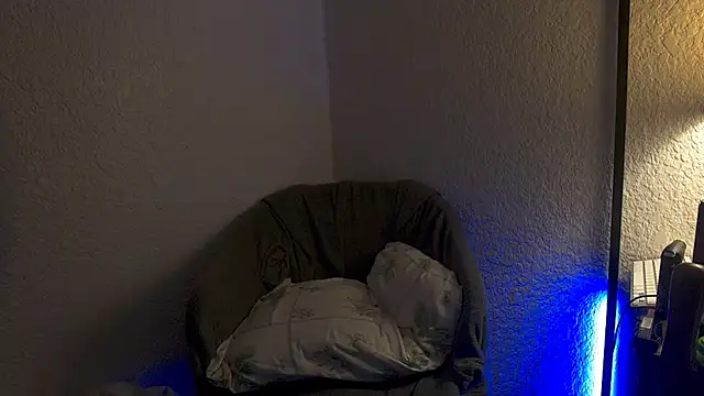 Snapshot of 6igsticc9inch chatting on February 17, 2025, 2:20 am 6igsticc9inch online show from February 17, 2025, 2:20 am