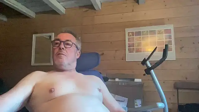 lelohop online show from March 5, 2025, 7:16 am