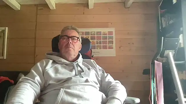 lelohop online show from April 14, 2026, 11:26 am