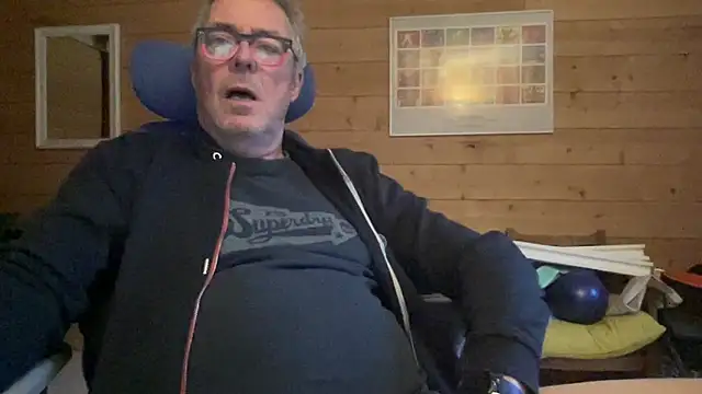 lelohop online show from February 5, 2025, 7:18 am