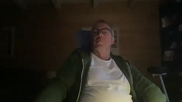 lelohop online show from October 17, 2025, 6:28 am