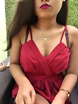 yhona darling online show from April 4, 2026, 12:01 pm