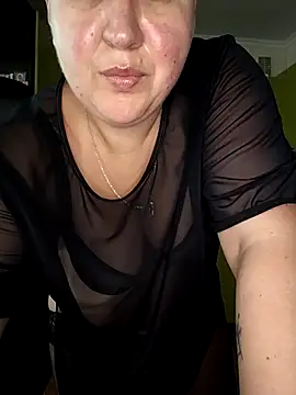 Snapshot of Annet1912 chatting on November 10, 2025, 8:30 am Annet1912 online show from November 10, 2025, 8:30 am