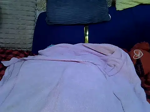 Snapshot of Soft_gal12 chatting on November 18, 2025, 6:44 pm Soft gal12 online show from November 18, 2025, 6:44 pm