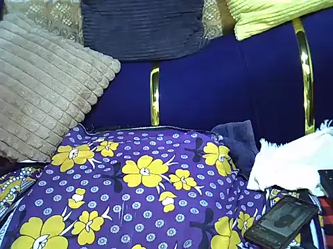 Snapshot of Soft_gal12 chatting on November 16, 2025, 4:34 pm Soft gal12 online show from November 16, 2025, 4:34 pm